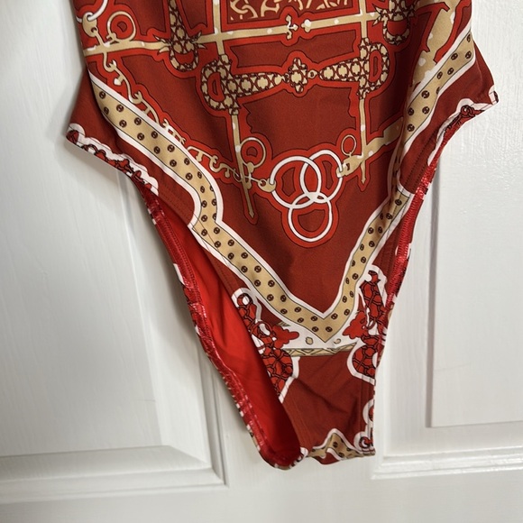 EUC HERMES women’s one piece swimsuit in red and rust print size 38/us 6 - Picture 3 of 7